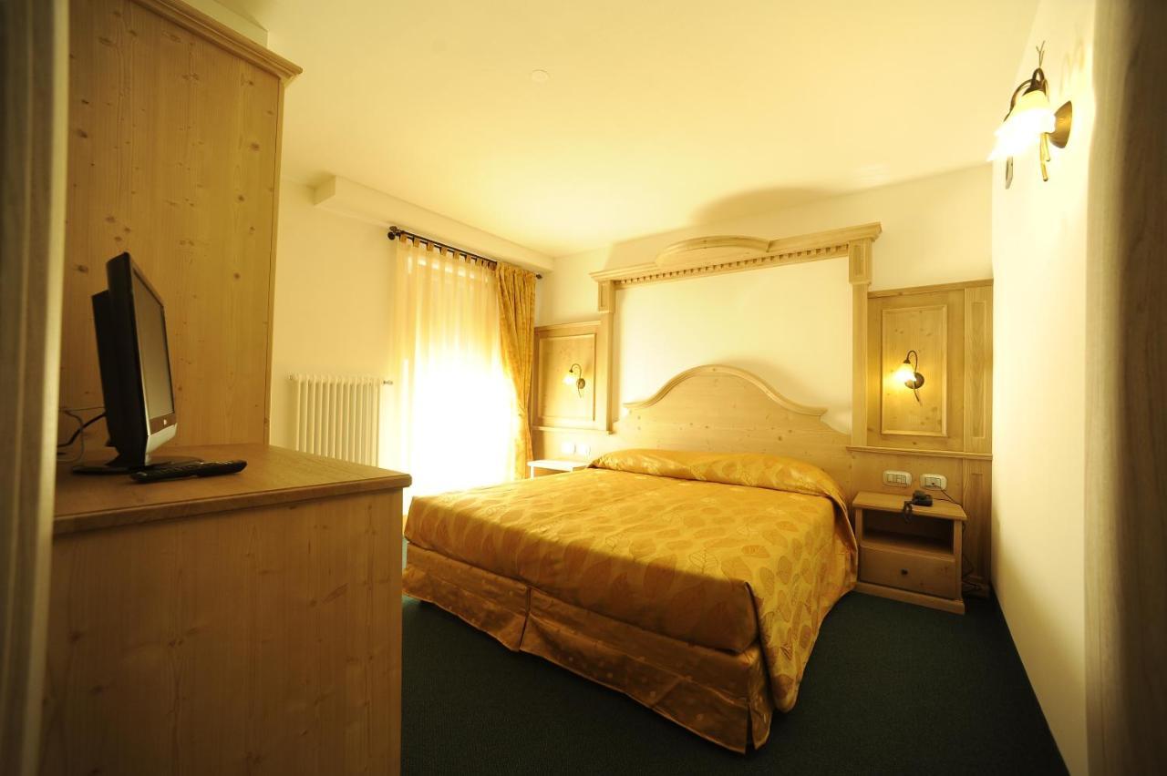 Family Hotel Andes - Only For Family Vigo di Fassa Buitenkant foto