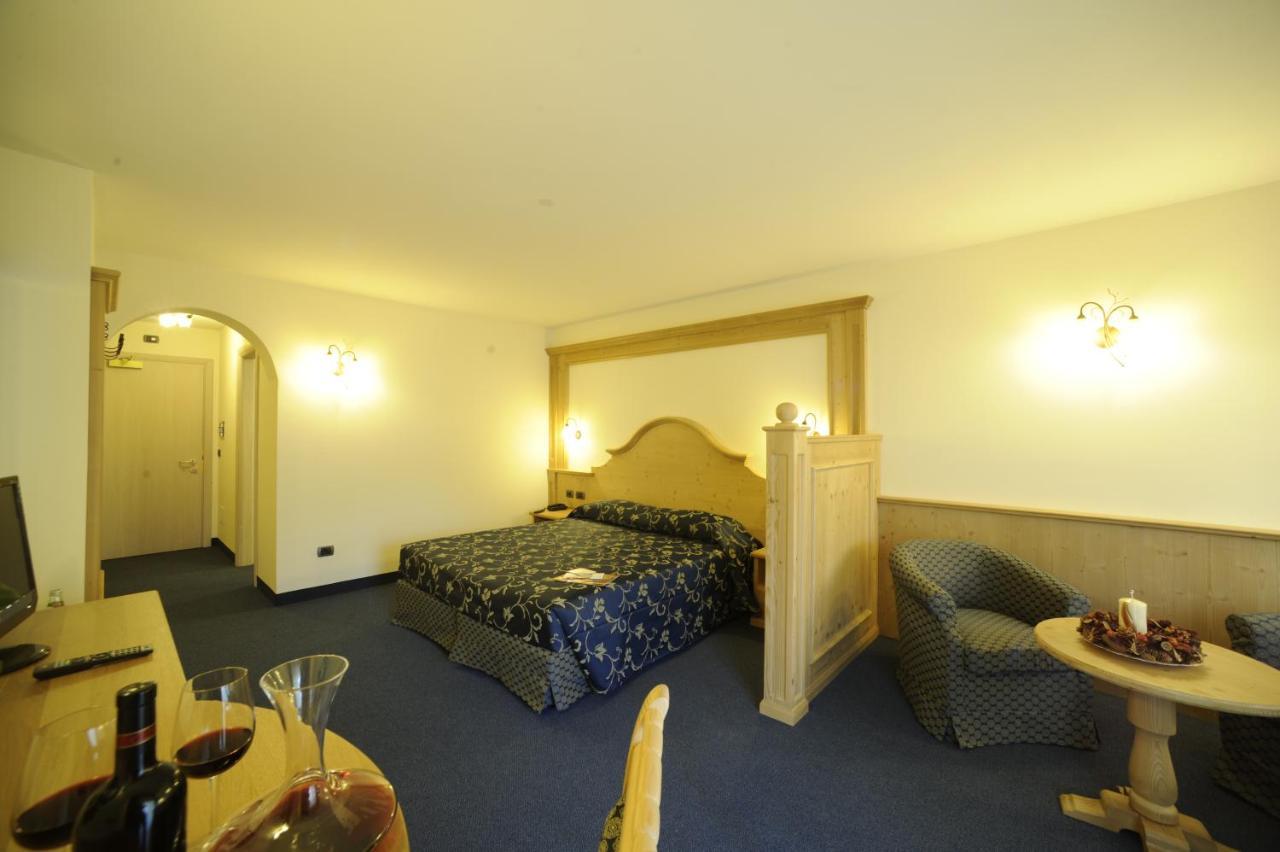 Family Hotel Andes - Only For Family Vigo di Fassa Buitenkant foto