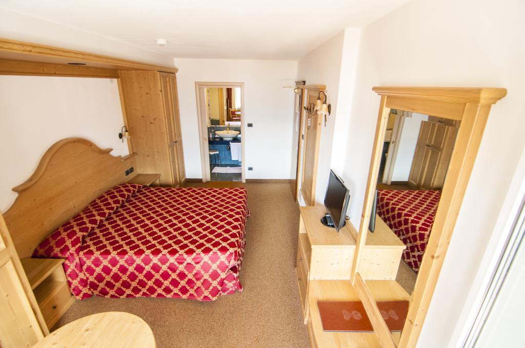 Family Hotel Andes - Only For Family Vigo di Fassa Buitenkant foto